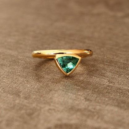 Gold ring with tourmaline trillion