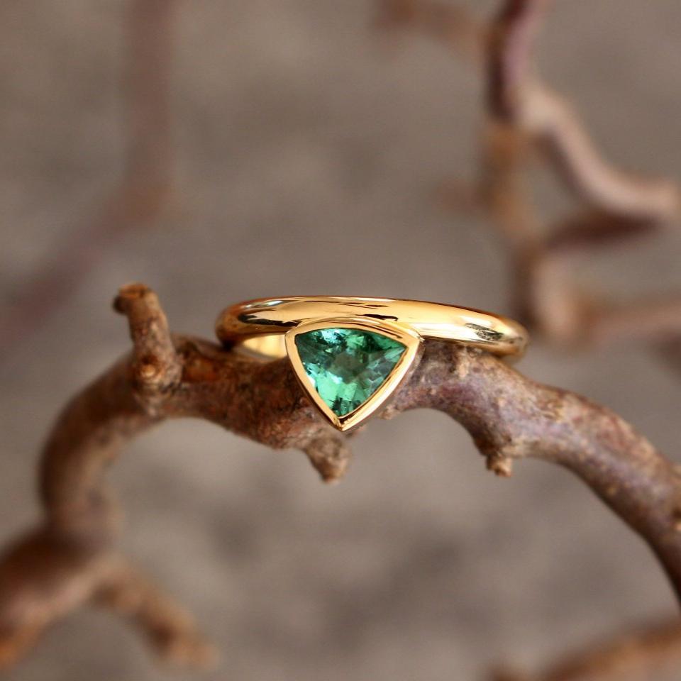 Gold ring with tourmaline trillion