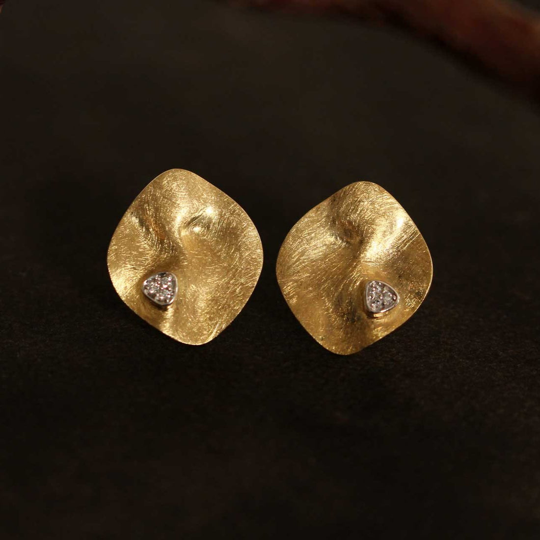 14ct gold earrings with diamonds 